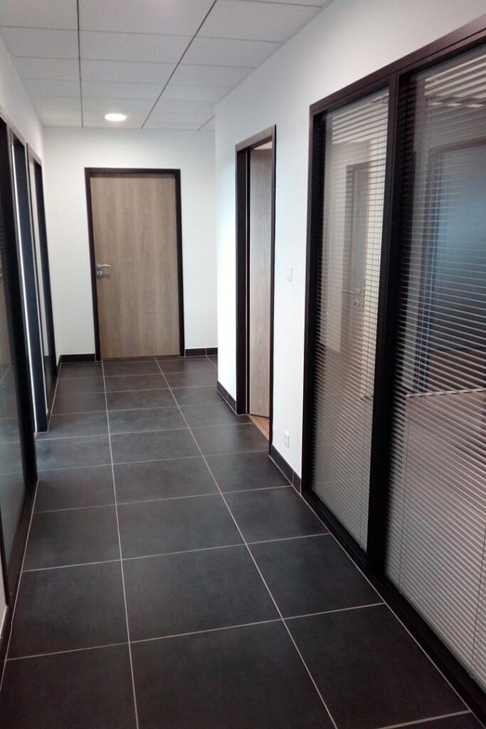 Travaux de serrurerie et métallerie à Brest réalisés par Le Granit Breton : ouvrages métalliques sur mesure, sécurisés et esthétiques. Contact : 02 98 03 09 02.